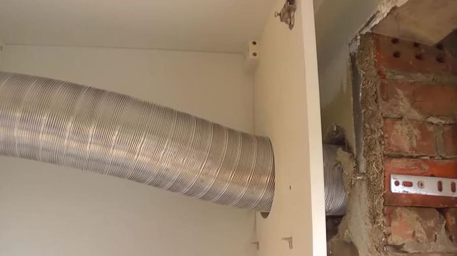 dampkap naar buiten toe