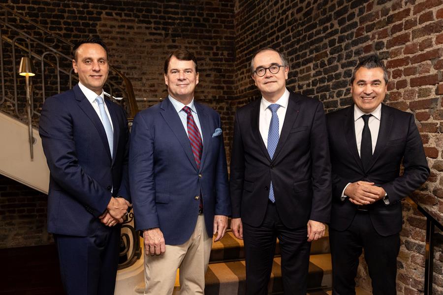 Jim Baumbick (President Ford Europe), Jim Farley (President en CEO Ford Motor Company), François Provost (CEO Renault Group) en Josep Maria Recasens (Chief Strategy, Product & Program Management Officer, CEO Ampere)